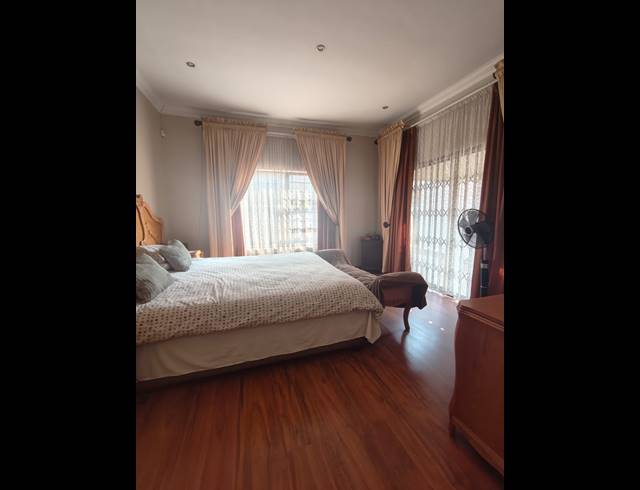 4 BEDROOM HOUSE FOR SALE IN VANDERBIJLPARK SE 8